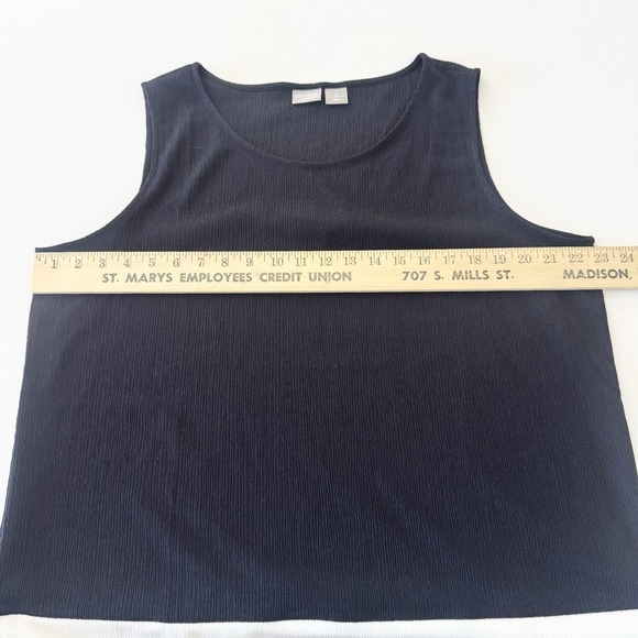 Chicos Travelers Texture Colorblock Tank Size 3 Black White Basics Elegant XL - Picture 6 of 7